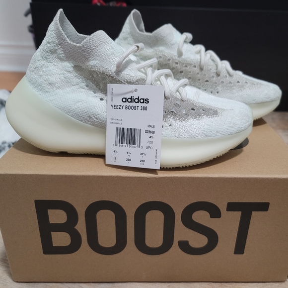 Yeezy Other - Not my size